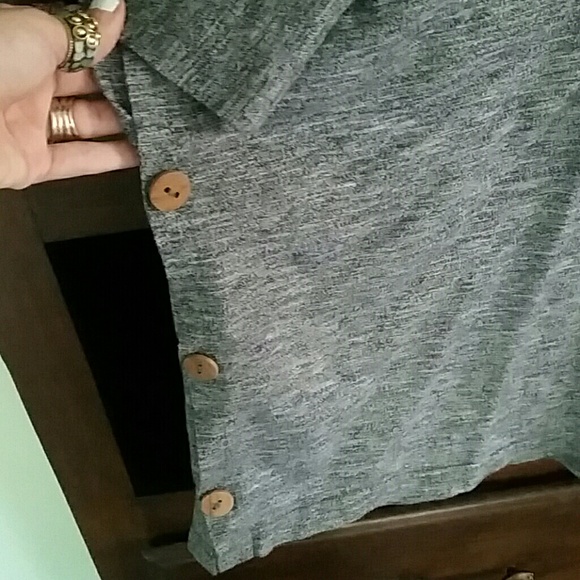 ELEMENT Gray Blend Draping Crop Top - Picture 4 of 8